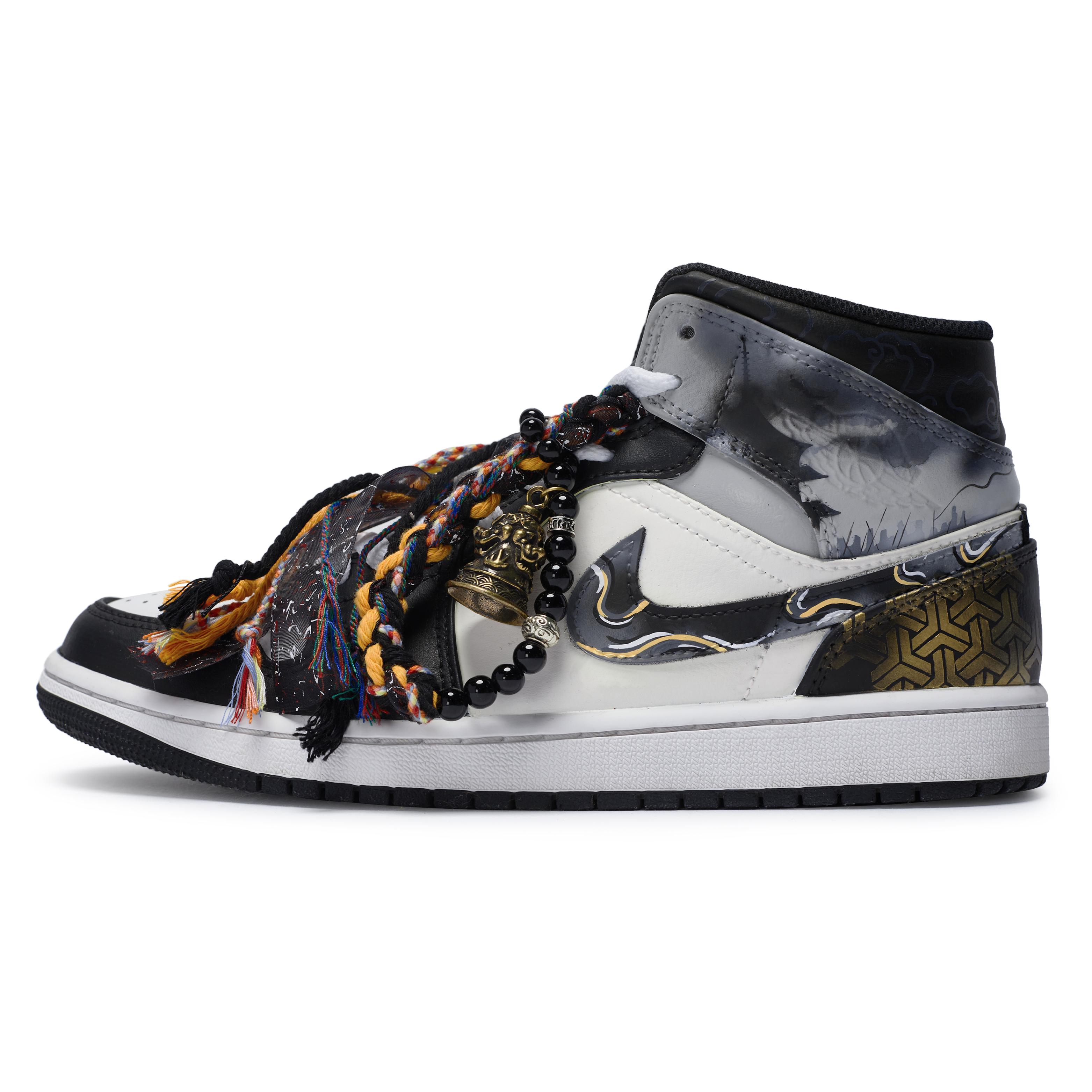 Jordan Air Jordan 1 Винтажні Баскетбольні Кросівки Чоловічі Середні Золоті DQ8426-301(Команда80-) 45
Jordan Air Jordan 1 Винтажні Баскетбольні Кросівки Чоловічі Середні Золоті DQ8426-301(Команда80-) 45
