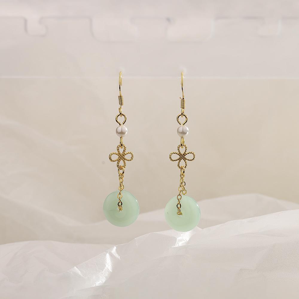Fashion Chinese Knot Safety Buckle Dangle Earrings for Women Elegant Pearl Hetian Jade Round Ear Hook Earring Mother Jewelry
Fashion Chinese Knot Safety Buckle Dangle Earrings for Women Elegant Pearl Hetian Jade Round Ear Hook Earring Mother Jewelry