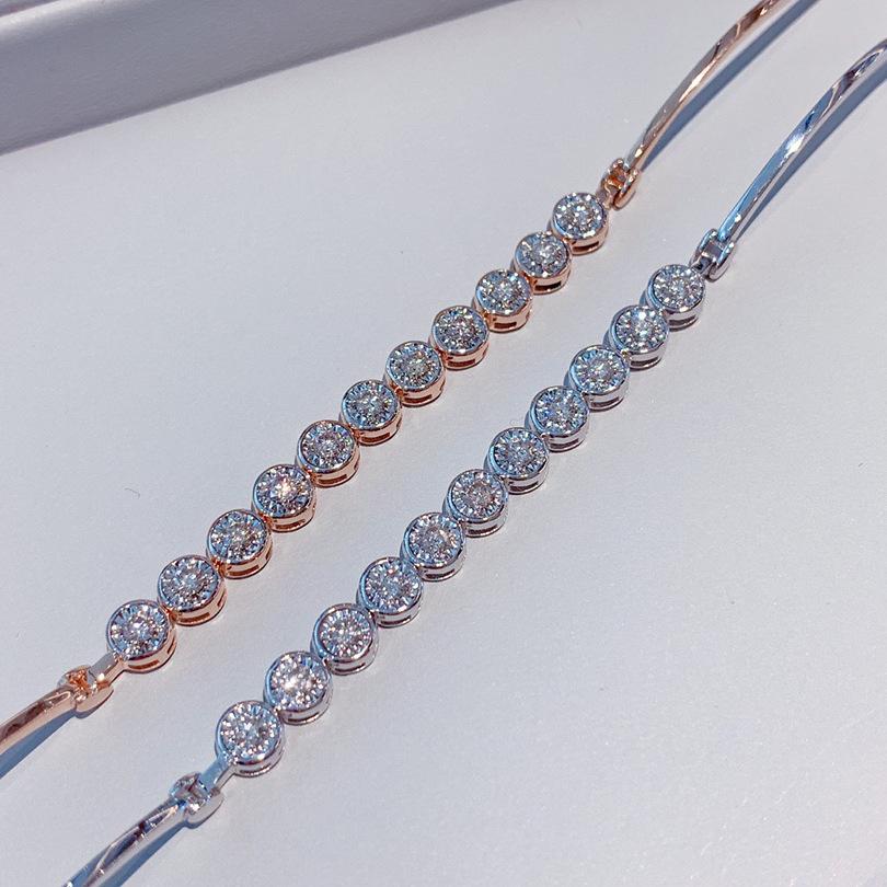 High-End Pavé Diamond Temperament Bangle: Sterling Silver Gold-Plated Fashion Bracelet for Women 925 Silver
High-End Pavé Diamond Temperament Bangle: Sterling Silver Gold-Plated Fashion Bracelet for Women 925 Silver