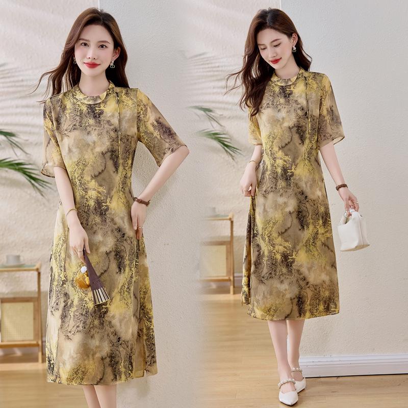 Летнее женское платье 2025 года с китайским принтом, приталенное, со стойкой, YG82953 M (90-110 jin) жёлтый
Летнее женское платье 2025 года с китайским принтом, приталенное, со стойкой, YG82953 M (90-110 jin) жёлтый