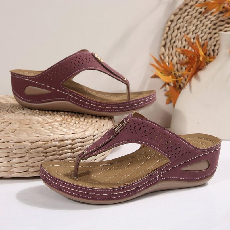 Fashion Casual Sandals Women Summer Thick Sole Clip-toe Hollow Ladies Slides Flip Flops Wedge Heel Solid Color Slippers 36 вина червоного кольору
Fashion Casual Sandals Women Summer Thick Sole Clip-toe Hollow Ladies Slides Flip Flops Wedge Heel Solid Color Slippers 36 вина червоного кольору