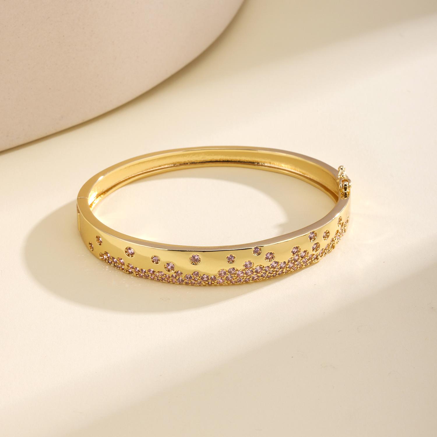 Nidin Hot Sale Light Luxury Bangle Shiny Crystal Zircon Paved Wide Cuff Bracelet Elegant Wedding Bridal Jewelry Gift For Women 58-60mm розовый
Nidin Hot Sale Light Luxury Bangle Shiny Crystal Zircon Paved Wide Cuff Bracelet Elegant Wedding Bridal Jewelry Gift For Women 58-60mm розовый