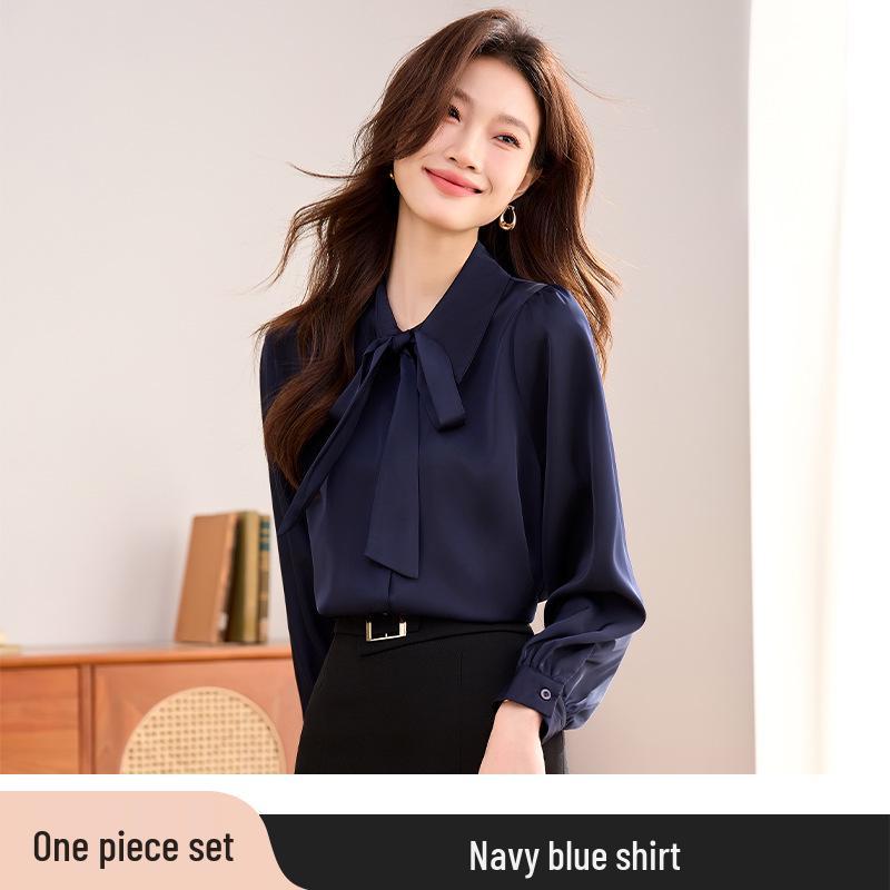 Женская блузка из голубого шифона с французским шиком на спине - Весенний комплект для работы L
Женская блузка из голубого шифона с французским шиком на спине - Весенний комплект для работы L