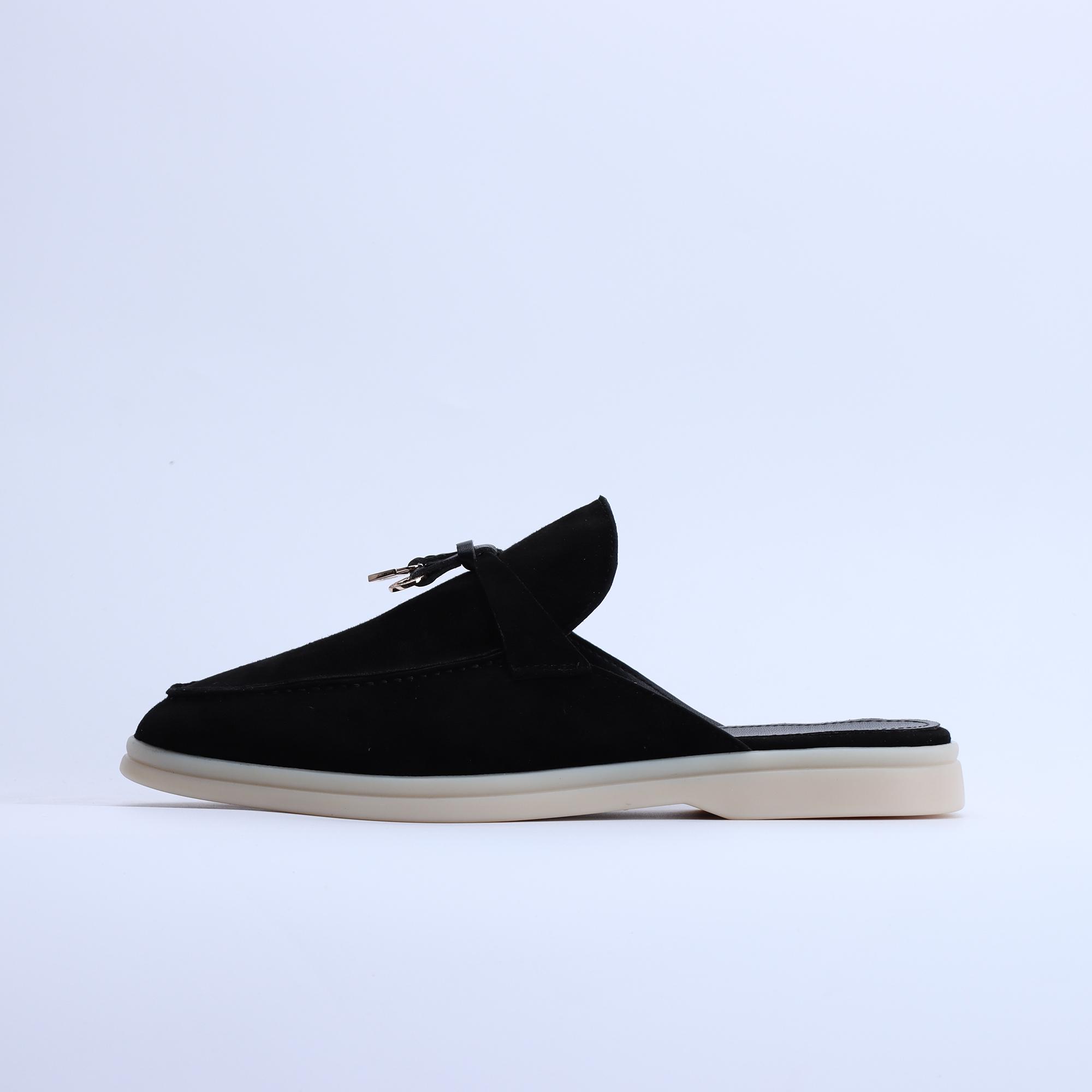 Дизайнерські замшеві шкіряні лофери з пензликами без логотипу для жінок 2025 Сліпони Взуття на плоскій підошві Робоче взуття для прогулянок висока якість 42 чорний
Дизайнерські замшеві шкіряні лофери з пензликами без логотипу для жінок 2025 Сліпони Взуття на плоскій підошві Робоче взуття для прогулянок висока якість 42 чорний