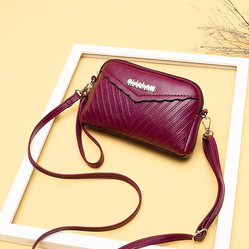 Vintage Women s Clutch: Casual, Fashionable Phone Bag, Single Shoulder or Crossbody, Ideal for Work and Everyday Use.
Vintage Women s Clutch: Casual, Fashionable Phone Bag, Single Shoulder or Crossbody, Ideal for Work and Everyday Use.