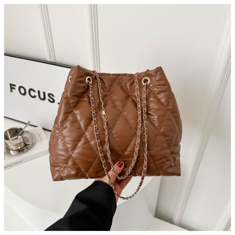 Rhombus winter new simple fashion casual large capacity commuting foreign style chain tote shoulder handbag коричневий
Rhombus winter new simple fashion casual large capacity commuting foreign style chain tote shoulder handbag коричневий