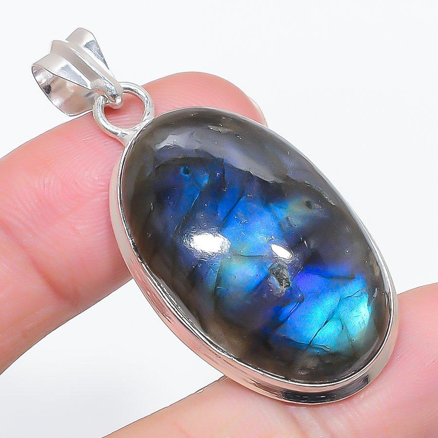 Natural Labradorite Gemstone 925 Sterling Silver Jewelry Pendant 2.01 B3o45
Natural Labradorite Gemstone 925 Sterling Silver Jewelry Pendant 2.01 B3o45