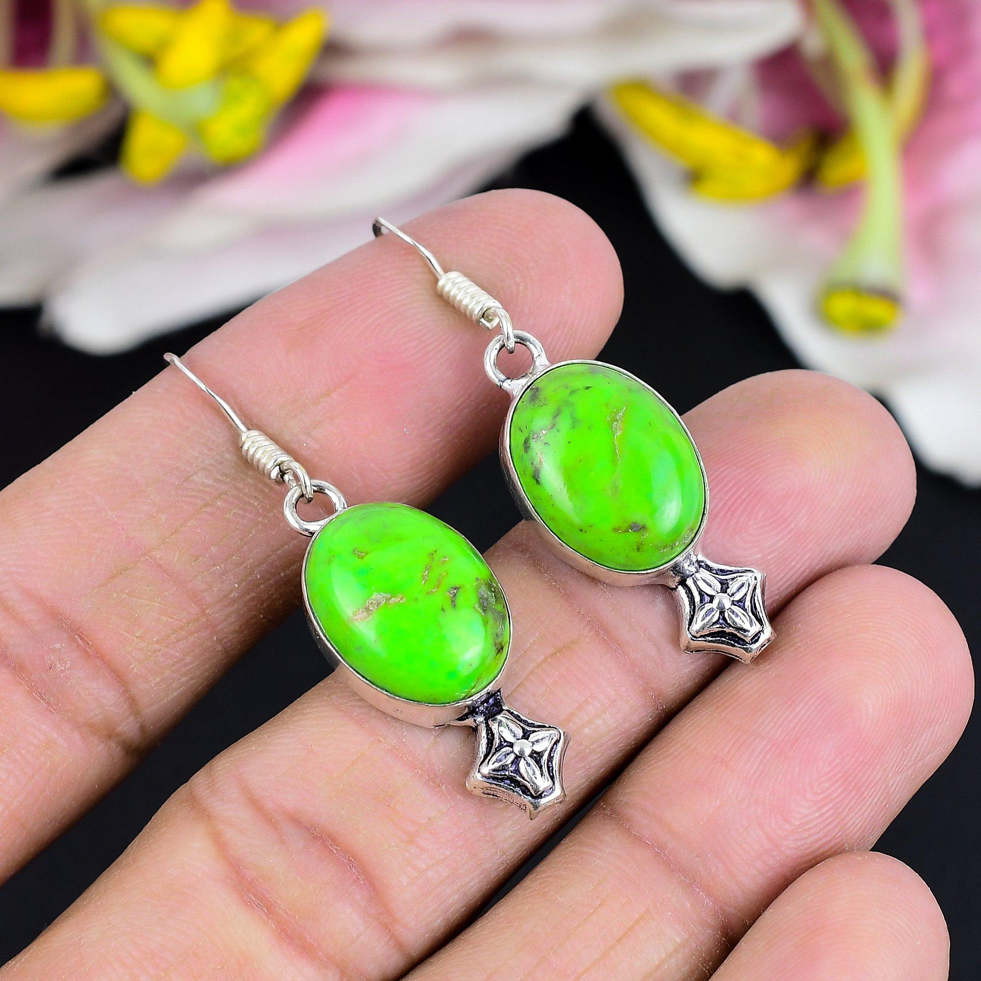 Copper Green Turquoise Gemstone 925 Sterling Silver Jewelry Earring 1.81 KG-1775
Copper Green Turquoise Gemstone 925 Sterling Silver Jewelry Earring 1.81 KG-1775