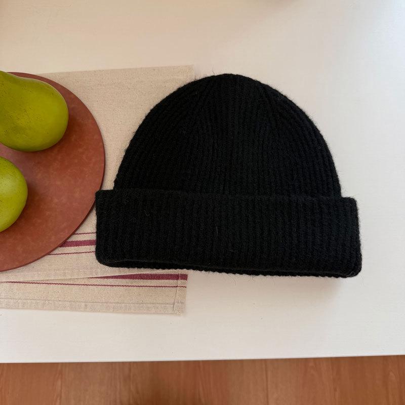 Шерстяная шапка бини в корейском стиле: Теплая, однотонная вязаная шапка с защитой ушей для женщин с большим обхватом головы чёрный
Шерстяная шапка бини в корейском стиле: Теплая, однотонная вязаная шапка с защитой ушей для женщин с большим обхватом головы чёрный