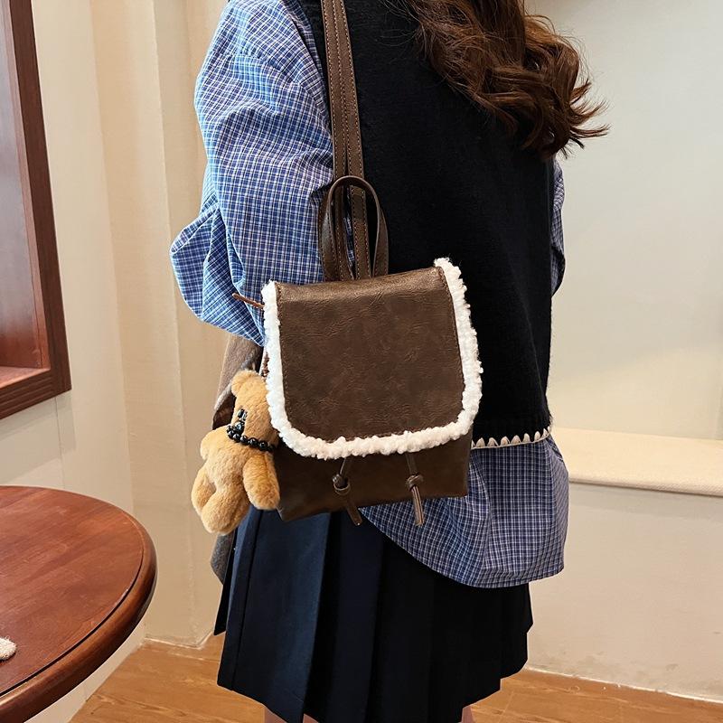 2025 новый маленький ретро коричневый рюкзак 2025 новая простая и универсальная сумка через плечо маленькая квадратная сумка 18*8*20 коричневый