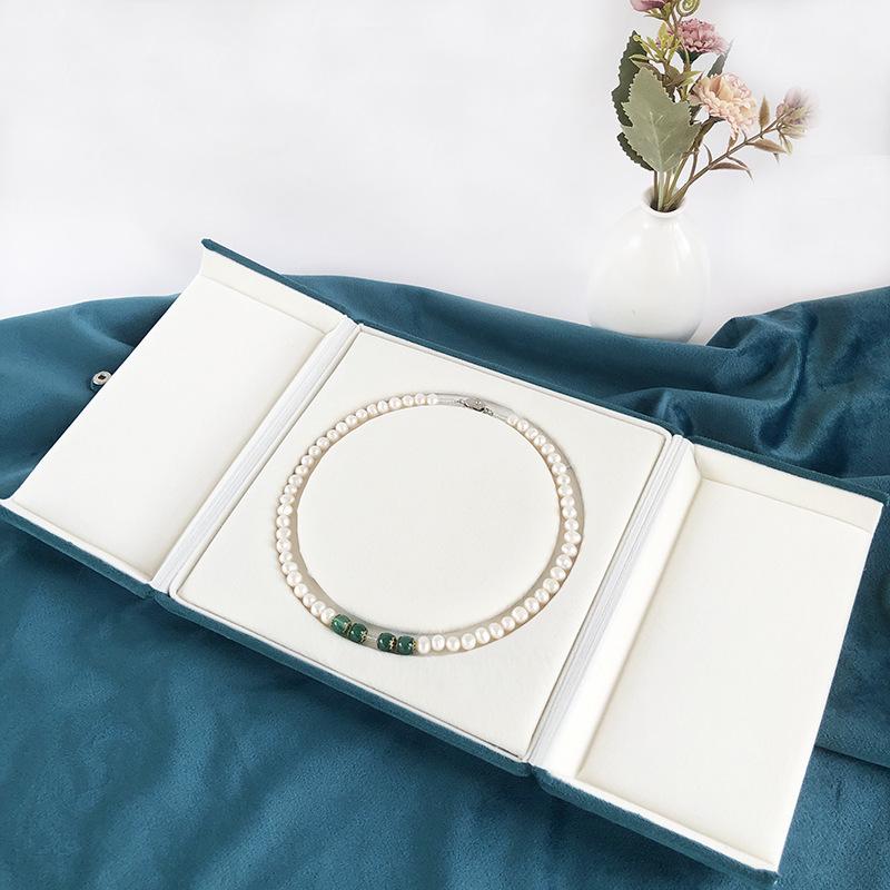 Velvet fabric double button pearl box, peacock blue necklace jewelry box, necklace gift box for mom 001
Velvet fabric double button pearl box, peacock blue necklace jewelry box, necklace gift box for mom 001