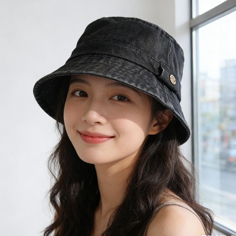 Bucket hat women s plain face versatile black basin hat Korean version wide brim shows face small sun protection M(56-58cm)
Bucket hat women s plain face versatile black basin hat Korean version wide brim shows face small sun protection M(56-58cm)