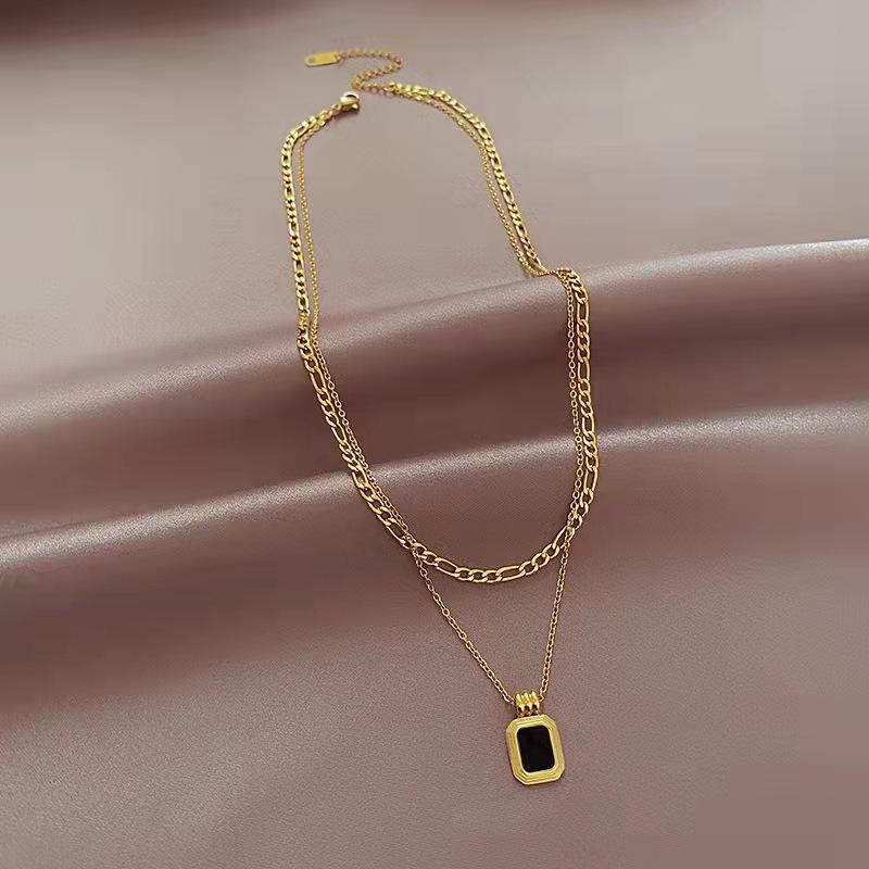 Double-Layer Black Label Clavicle Sweater Chain for Women - 2023 Light Luxury Niche Style, Autumn/Winter Accessory.
Double-Layer Black Label Clavicle Sweater Chain for Women - 2023 Light Luxury Niche Style, Autumn/Winter Accessory.