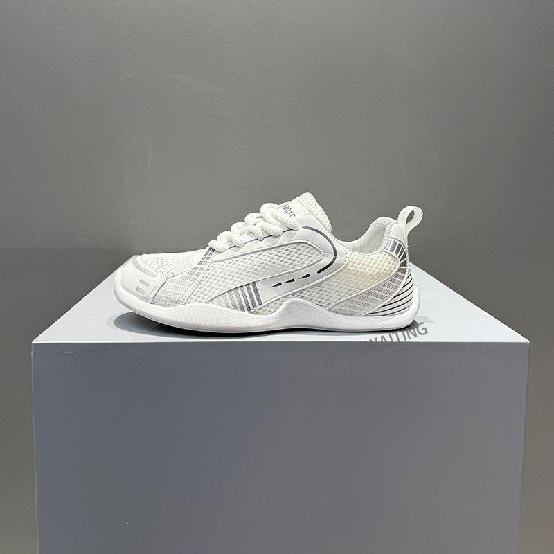 Fashion Men White Sneakers Summer New Mesh Breathable Fashion Lace Up Non Slip Sports Shoes Lightweight Comfortable Outdoor Casual Flats 39 белый
Fashion Men White Sneakers Summer New Mesh Breathable Fashion Lace Up Non Slip Sports Shoes Lightweight Comfortable Outdoor Casual Flats 39 белый