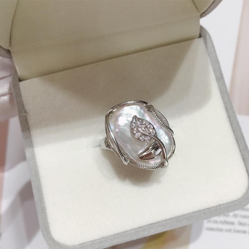 Pearl Ring, Shaped Bead, Dazzling Purple Baroque Ring, Fashionable and Personalized 18K Ring Adjustable opening срібний
Pearl Ring, Shaped Bead, Dazzling Purple Baroque Ring, Fashionable and Personalized 18K Ring Adjustable opening срібний