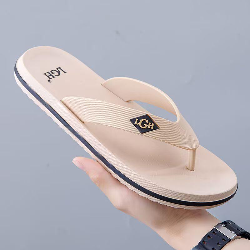 Мужские шлепанцы нескользящие, дезодорирующие и износостойкие для улицы, пляжные тапочки, мужские домашние простые сандалии для ног 44
Мужские шлепанцы нескользящие, дезодорирующие и износостойкие для улицы, пляжные тапочки, мужские домашние простые сандалии для ног 44