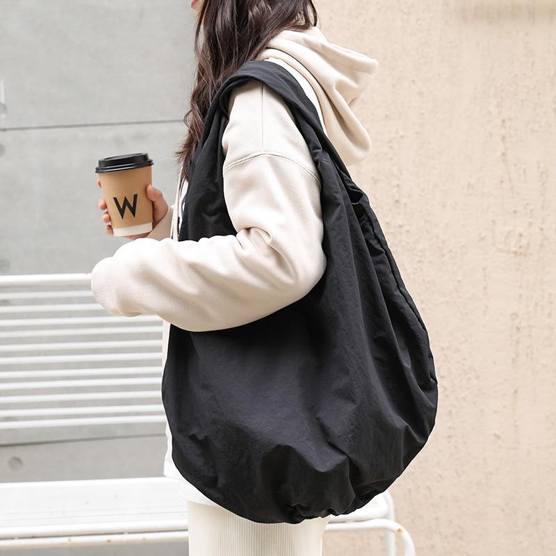 Large Tote Bags for Women Casual Ruched Women Shoulder Bag Canvas Hobos Designer Handbags Big Cloud Shopper Purses Clutch 44x20x30cm
Large Tote Bags for Women Casual Ruched Women Shoulder Bag Canvas Hobos Designer Handbags Big Cloud Shopper Purses Clutch 44x20x30cm