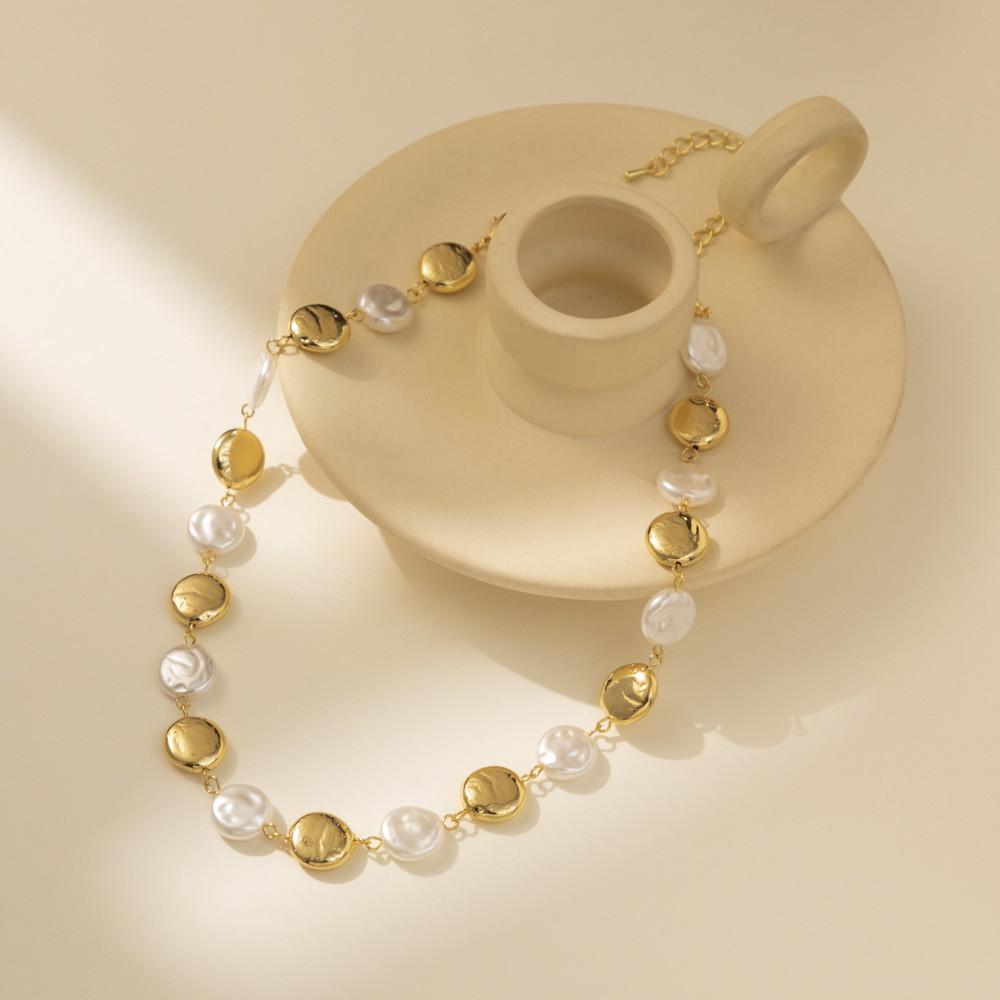 Vintage Stunning Inspired Gold Necklace Featuring Round Pendant And Pearl Beads
Vintage Stunning Inspired Gold Necklace Featuring Round Pendant And Pearl Beads