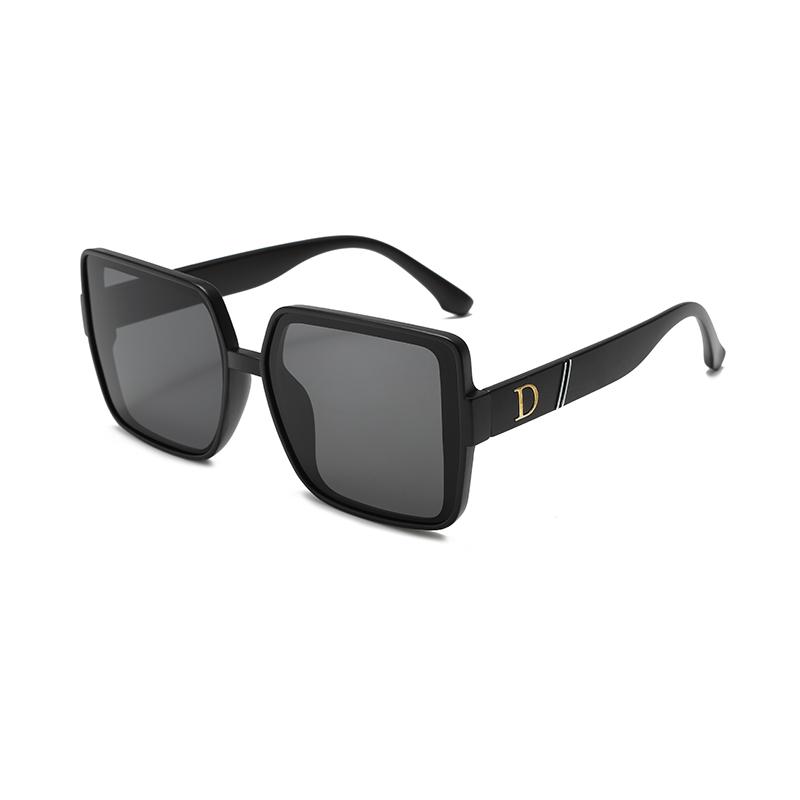 Новые большие квадратные солнцезащитные очки Простые ретро солнцезащитные очки Большое лицо без макияжа Летняя защита от солнца 7728 чёрный
Новые большие квадратные солнцезащитные очки Простые ретро солнцезащитные очки Большое лицо без макияжа Летняя защита от солнца 7728 чёрный