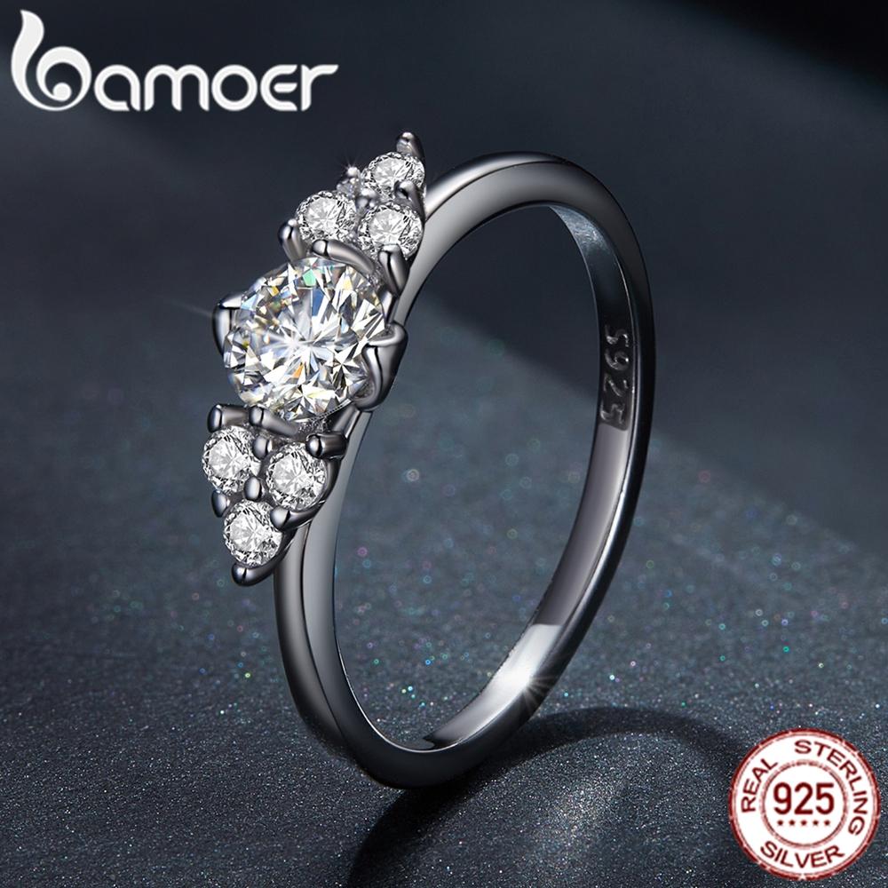 BAMOER 0,5CT D Цвет VVS1 EX Круглое кольцо с муассанитом для женщин, обручальные свадебные украшения, кольцо из стерлингового серебра 925 пробы с фианитом
BAMOER 0,5CT D Цвет VVS1 EX Круглое кольцо с муассанитом для женщин, обручальные свадебные украшения, кольцо из стерлингового серебра 925 пробы с фианитом