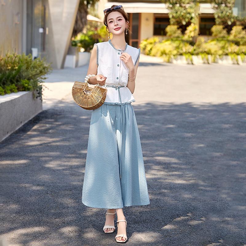 New Women s Summer 2025 Color Block Lace-Up Top & Midi Skirt Set M (45-55 kg) світло-синій колір
New Women s Summer 2025 Color Block Lace-Up Top & Midi Skirt Set M (45-55 kg) світло-синій колір