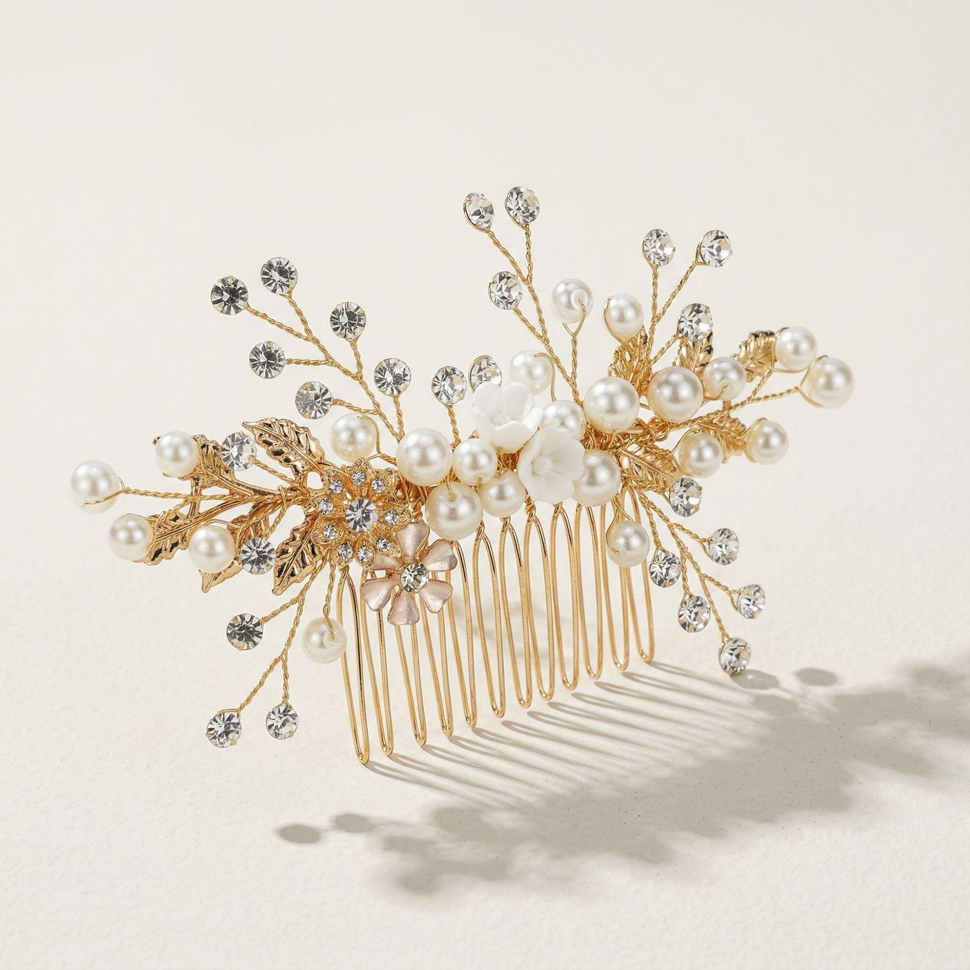 Handmade Rhinestone Pearl Flower Hair Comb for Bridal & Studio Use
Handmade Rhinestone Pearl Flower Hair Comb for Bridal & Studio Use