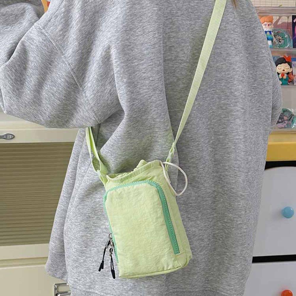 Nylon Water Bottle Carrier Bag Shoulder Strap Crossbody Water Bottle Purse Tumbler білий
Nylon Water Bottle Carrier Bag Shoulder Strap Crossbody Water Bottle Purse Tumbler білий