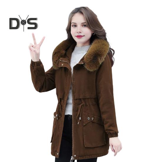 Зимняя женская хлопковая куртка с меховым капюшоном и двойными карманами, затягивающимся шнурком на талии, средней длины, застегивающаяся на молнию, однотонная ветрозащитная верхняя одежда, парка XXXXL хаки
Зимняя женская хлопковая куртка с меховым капюшоном и двойными карманами, затягивающимся шнурком на талии, средней длины, застегивающаяся на молнию, однотонная ветрозащитная верхняя одежда, парка XXXXL хаки