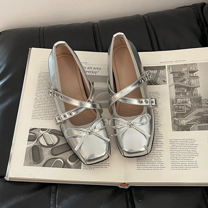 Bow cross buckle belt Mary Jane shoes temperament versatile light mouth leather shoes ballet single shoes women s fashion casual 39
Bow cross buckle belt Mary Jane shoes temperament versatile light mouth leather shoes ballet single shoes women s fashion casual 39