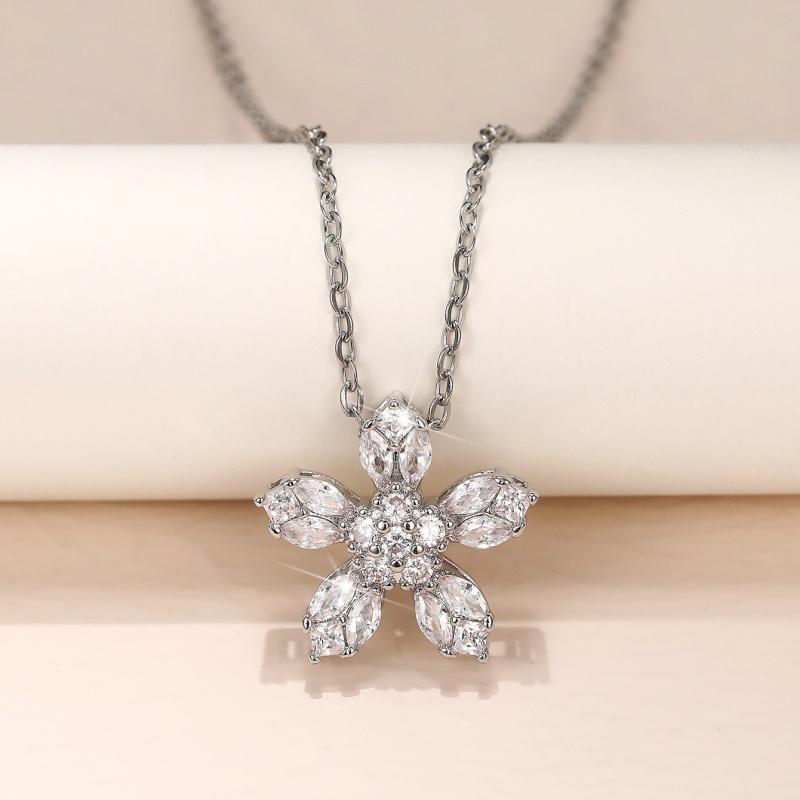 CAOSHI Exquisite Silver Color Flower Shaped Pendant Necklace with Bright Cubic Zirconia Elegant Daily Wearable Neck Accessories 45cm
CAOSHI Exquisite Silver Color Flower Shaped Pendant Necklace with Bright Cubic Zirconia Elegant Daily Wearable Neck Accessories 45cm