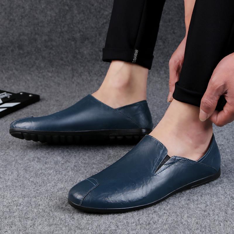 Men s shoes breathable casual shoes large size leather shoes two-layer cowhide soft sole soft leather men s lazy Doudou shoes 36 синій
Men s shoes breathable casual shoes large size leather shoes two-layer cowhide soft sole soft leather men s lazy Doudou shoes 36 синій