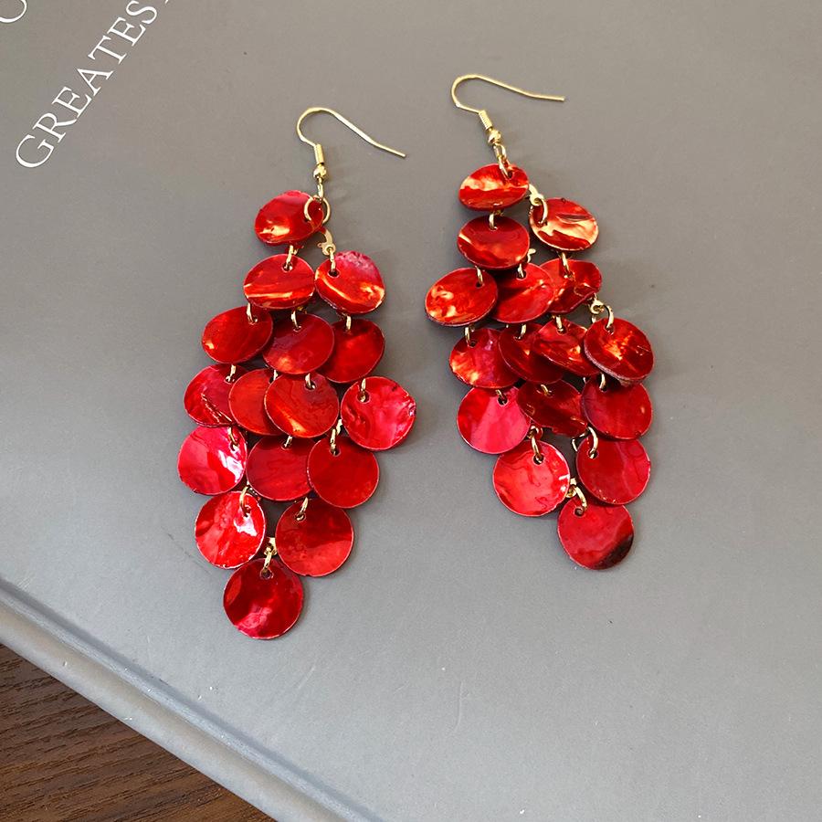 Shell round fringed ear hook seaside vacation temperament earrings fashion personality versatile earrings design sense niche
Shell round fringed ear hook seaside vacation temperament earrings fashion personality versatile earrings design sense niche
