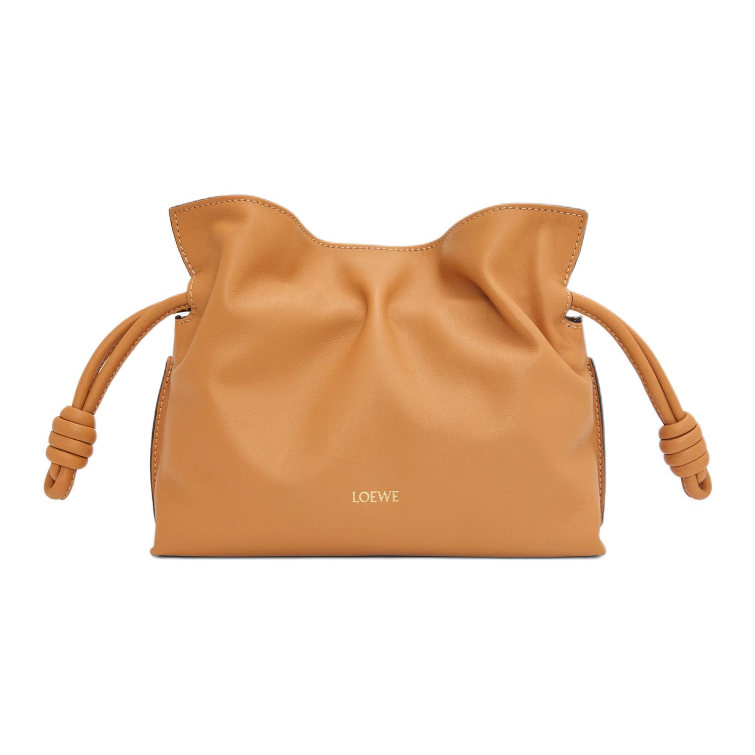 Loewe Flamenco Clutch Mini Warm Desert Women Clutches Tan A411FC2X73-2586 Basic Set (Bag+Dust Bag)
Loewe Flamenco Clutch Mini Warm Desert Women Clutches Tan A411FC2X73-2586 Basic Set (Bag+Dust Bag)