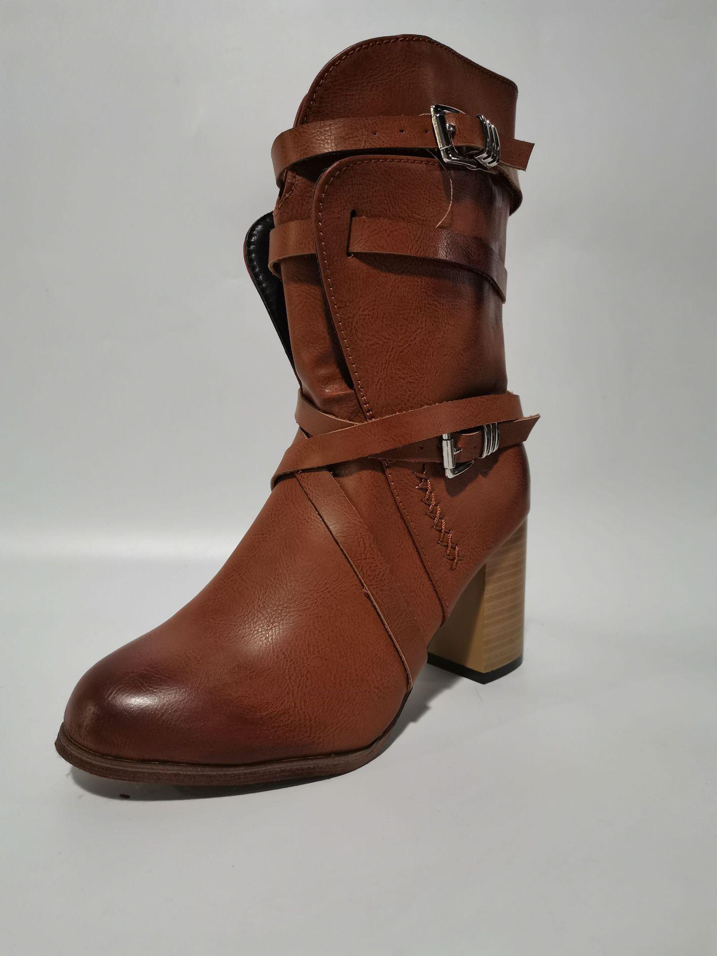 Дизайнерская винтажная зимняя женская обувь, ботинки на платформе до середины голени, высокие каблуки, женские ботинки, ботинки из искусственной кожи для женщин, готические ботинки 35
Дизайнерская винтажная зимняя женская обувь, ботинки на платформе до середины голени, высокие каблуки, женские ботинки, ботинки из искусственной кожи для женщин, готические ботинки 35