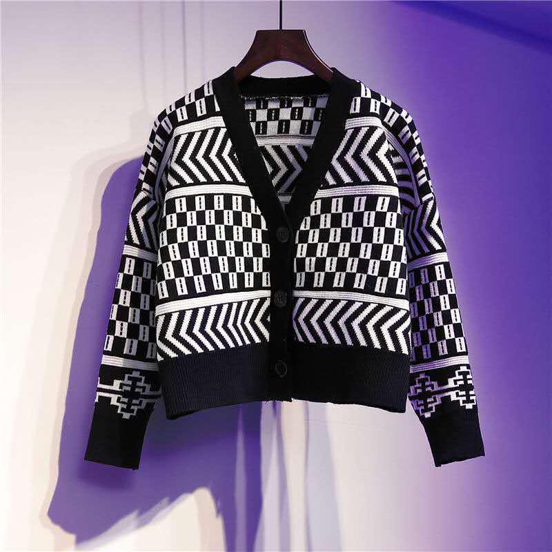 Женский винтажный вязаный кардиган, небольшой ароматный кардиган с V-образным вырезом, короткий вязаный кардиган, свитер One Size чёрный
Женский винтажный вязаный кардиган, небольшой ароматный кардиган с V-образным вырезом, короткий вязаный кардиган, свитер One Size чёрный