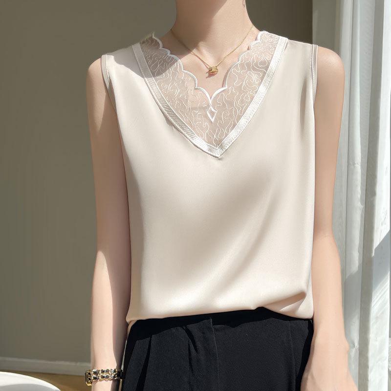 Кружевной топ-майка с V-образным вырезом из искусственного шелка - Женский летний топ без рукавов, стройнящий фигуру Small шампанского
Кружевной топ-майка с V-образным вырезом из искусственного шелка - Женский летний топ без рукавов, стройнящий фигуру Small шампанского