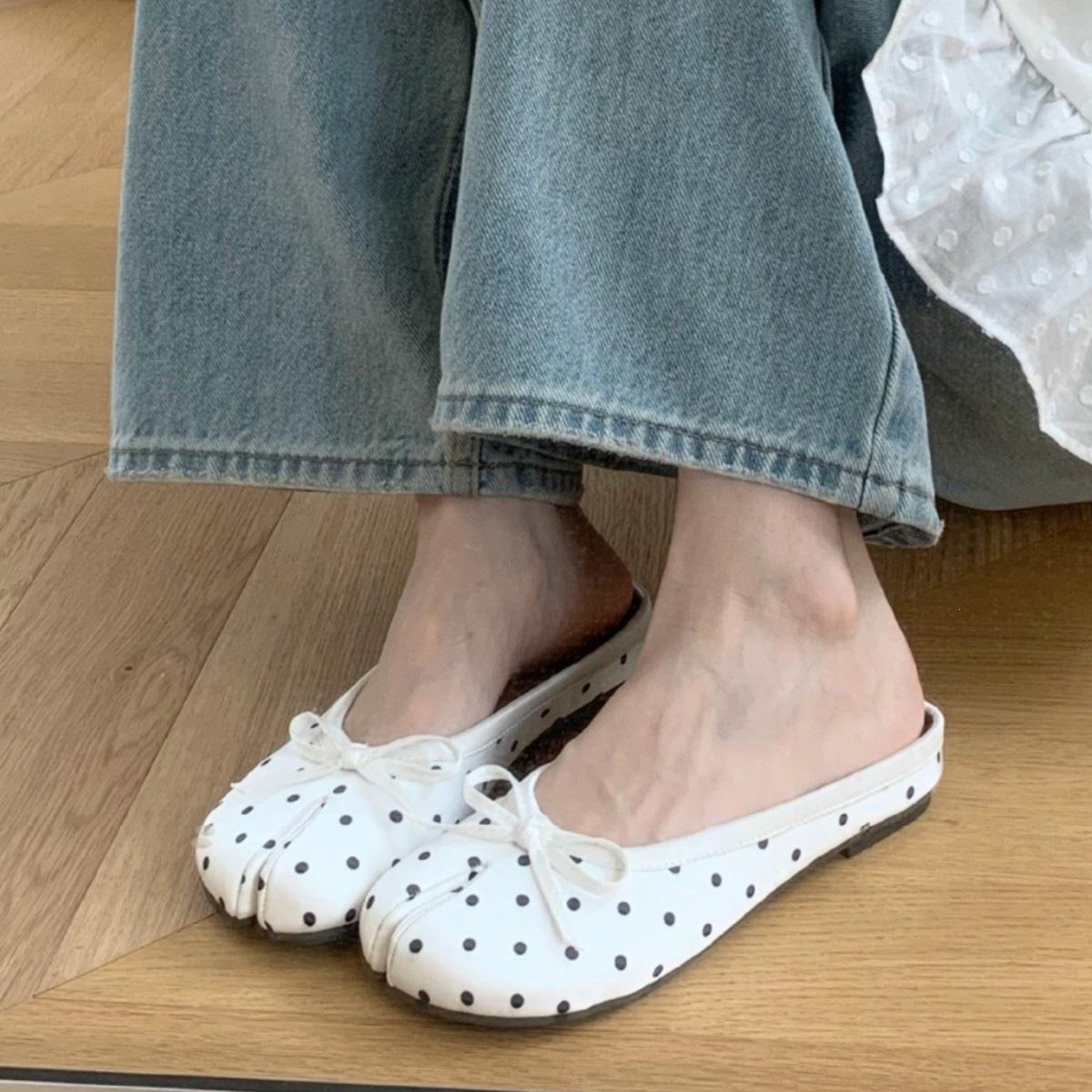 Summer Soft-Soled Bag Head Half Slippers Women S Shoes Wear Split-Toed Pig S Trotters Half-Support Single Shoes Tide 39
Summer Soft-Soled Bag Head Half Slippers Women S Shoes Wear Split-Toed Pig S Trotters Half-Support Single Shoes Tide 39