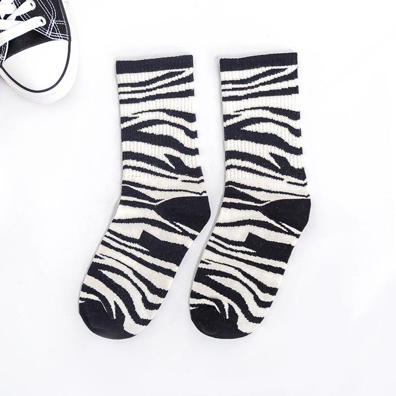 Носки до середины икры с животным узором в японском стиле: Дизайн Коровы, Зебры, Кошки, Унисекс, Черно-белый One Size
Носки до середины икры с животным узором в японском стиле: Дизайн Коровы, Зебры, Кошки, Унисекс, Черно-белый One Size