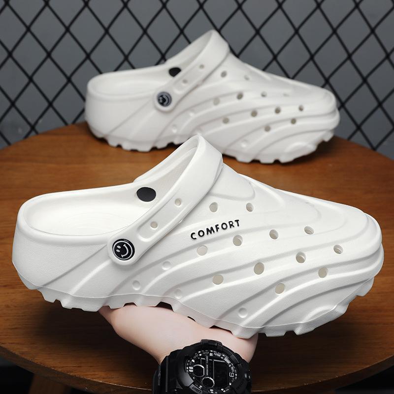 Stepping on shit hole shoes, the same for men and women, new summer soft-soled slippers, outdoor beach slippers, home sandals 40-41
Stepping on shit hole shoes, the same for men and women, new summer soft-soled slippers, outdoor beach slippers, home sandals 40-41