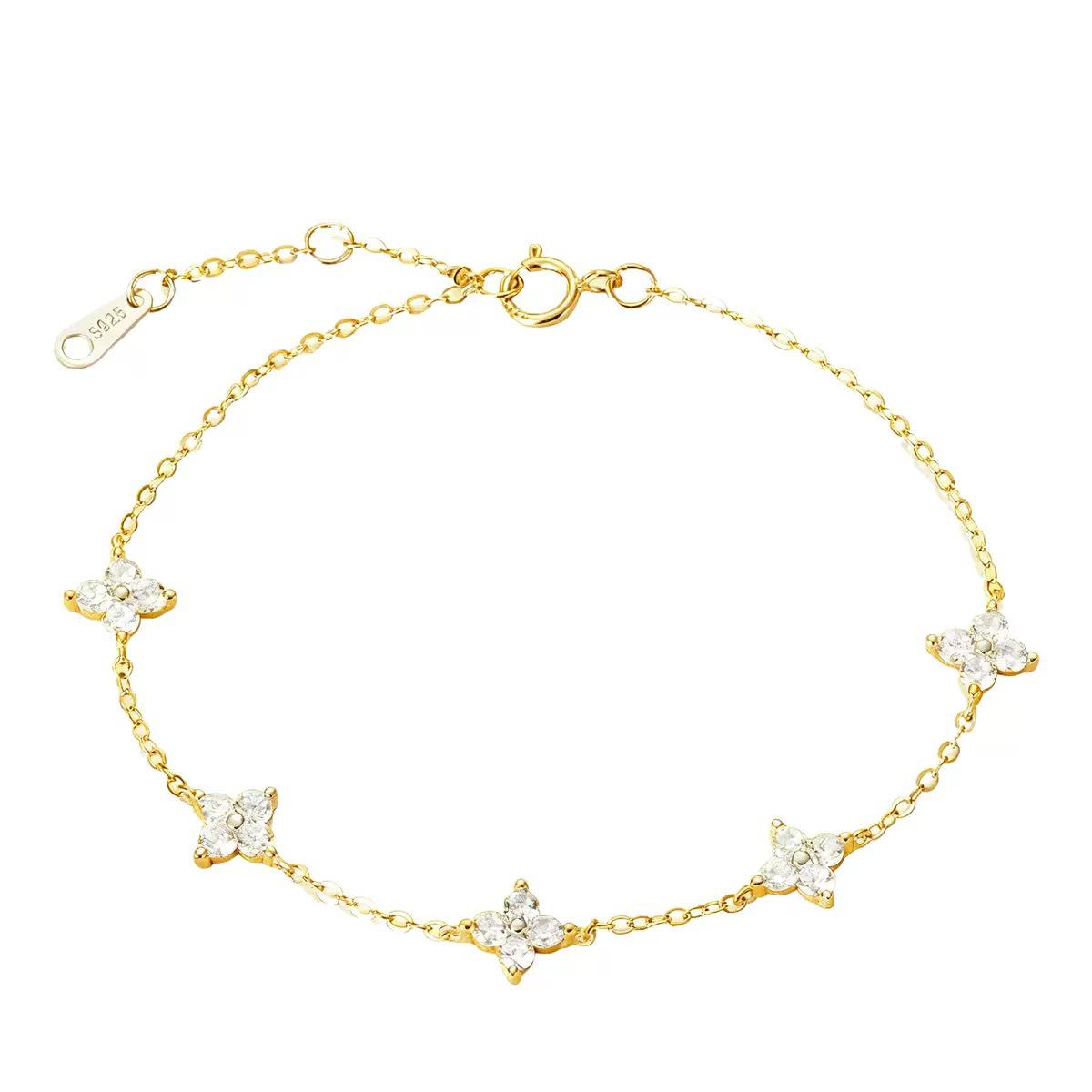 Personalized 18k Gold-Plated Silver Four-Leaf Clover Bracelet for Women - Fresh, Niche Design with a Celestial Touch S925 Silver
Personalized 18k Gold-Plated Silver Four-Leaf Clover Bracelet for Women - Fresh, Niche Design with a Celestial Touch S925 Silver