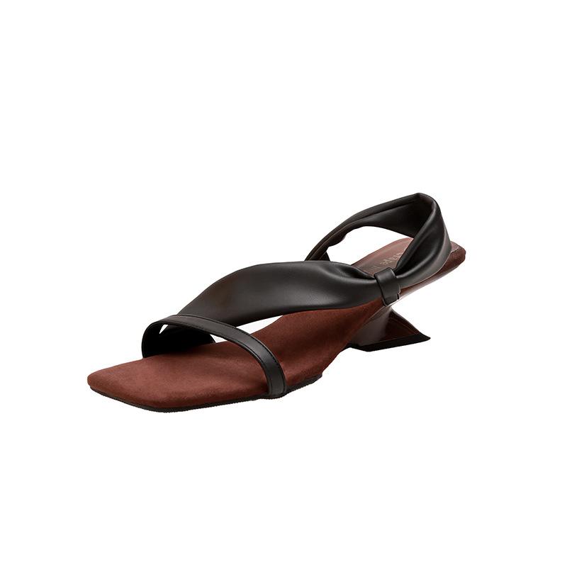 Su Yinyin has the same style, temperament square head with open-toed thick heel slope heel cool slippers for women s outer wear 2025 summer 34 чёрный
Su Yinyin has the same style, temperament square head with open-toed thick heel slope heel cool slippers for women s outer wear 2025 summer 34 чёрный