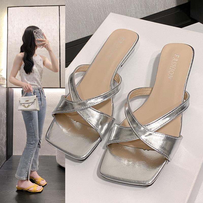 Temperament square head special-shaped with one-word cool slippers women s summer new cross-strap outer slippers 35
Temperament square head special-shaped with one-word cool slippers women s summer new cross-strap outer slippers 35
