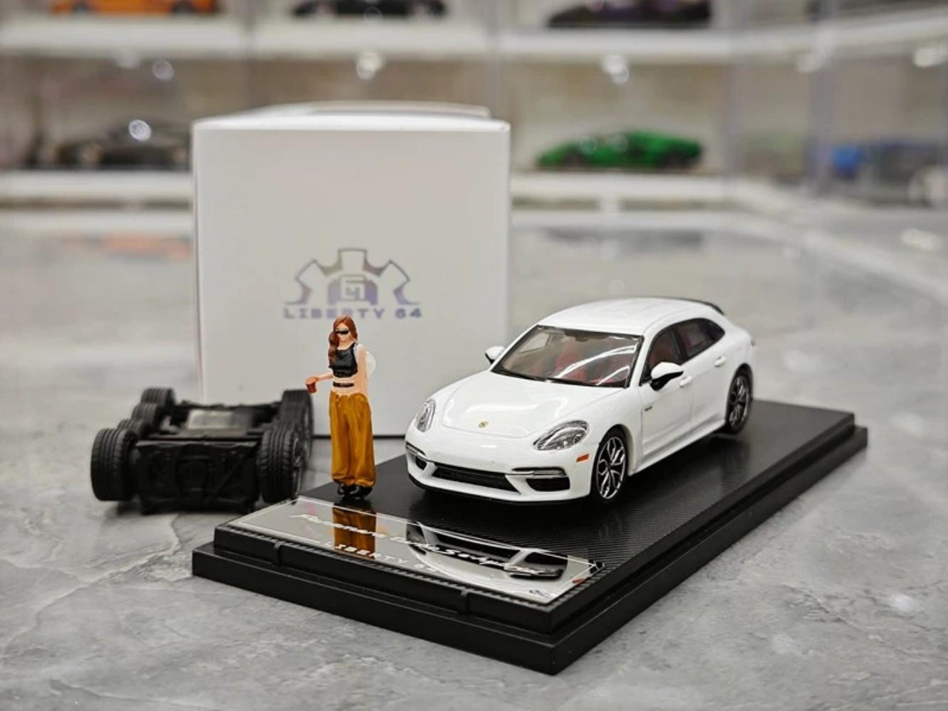 1:64 Alloy Diecast Widebody Model Car | Modified Sports Car | High Detail Mini Collectible Display Toy
1:64 Alloy Diecast Widebody Model Car | Modified Sports Car | High Detail Mini Collectible Display Toy