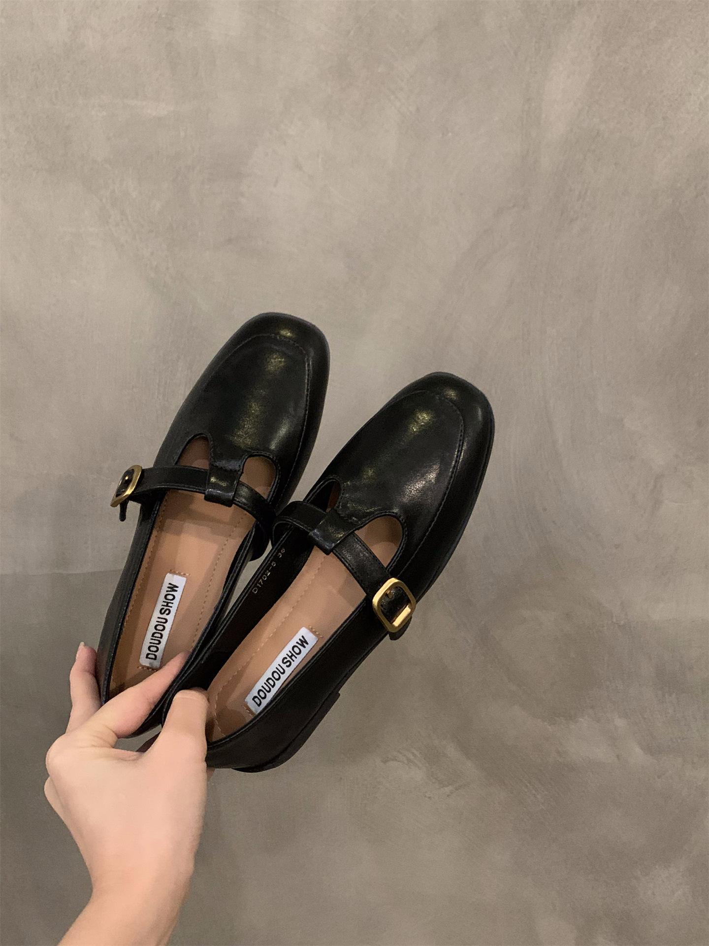 Туфли на плоской подошве с квадратным носком в британском стиле, женские туфли из кожи, новые весенне-осенние черные туфли-одиночки 2024 года, французские туфли Мэри Джейн 40 чёрный
Туфли на плоской подошве с квадратным носком в британском стиле, женские туфли из кожи, новые весенне-осенние черные туфли-одиночки 2024 года, французские туфли Мэри Джейн 40 чёрный