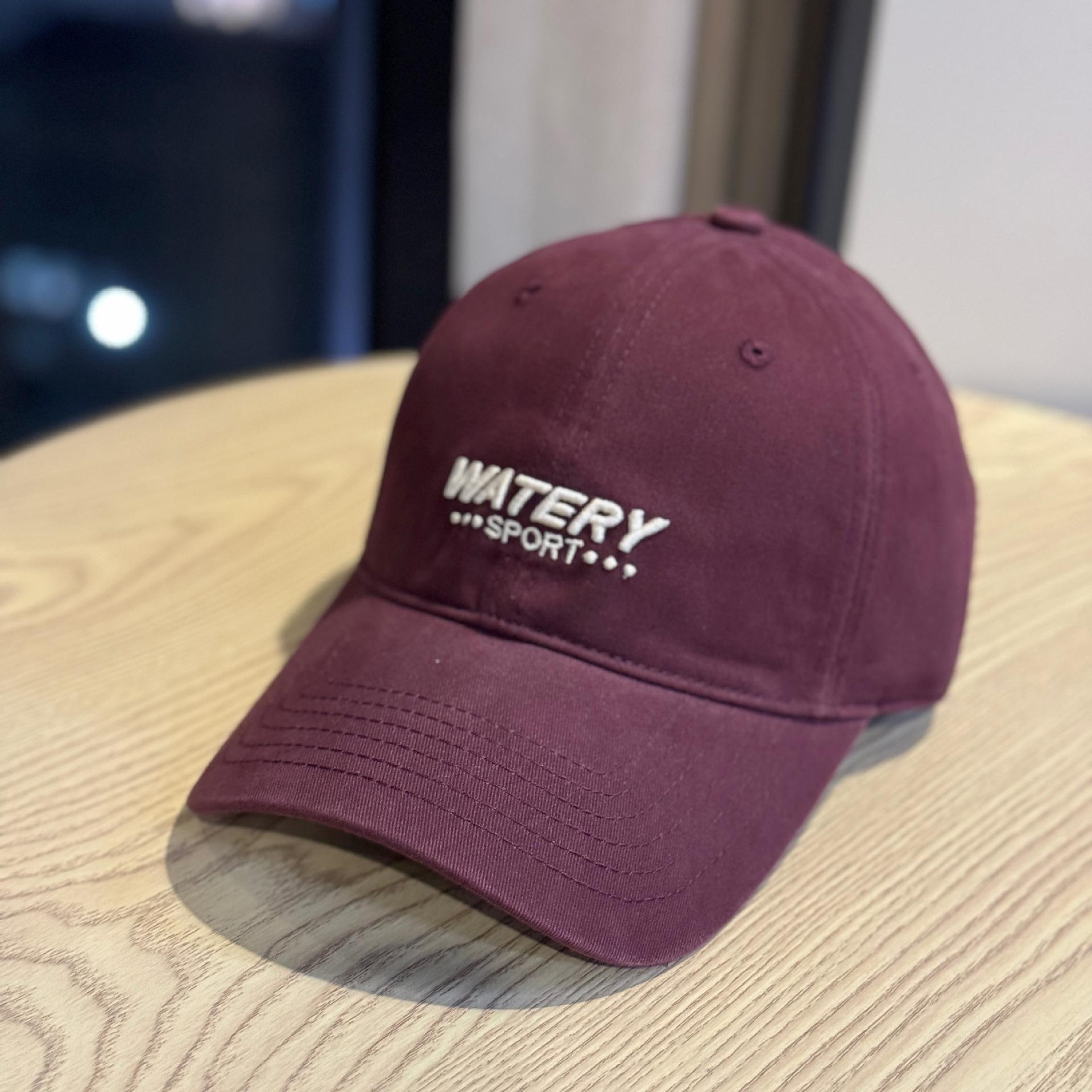 Korean-style soft-top baseball cap for men and women, suitable for large head sizes, makes the face look smaller, casual new model, sun protection, Adult54-60Adjustable вина червоного кольору
Korean-style soft-top baseball cap for men and women, suitable for large head sizes, makes the face look smaller, casual new model, sun protection, Adult54-60Adjustable вина червоного кольору