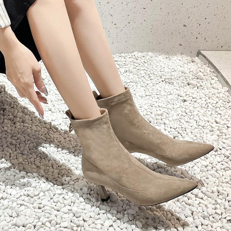 Xinhao Shoe Factory Autumn Short Boots Leather Elastic Fleece Pointed Heel Small Women Skinny Boots Comfortable High Heels half a size smaller
Xinhao Shoe Factory Autumn Short Boots Leather Elastic Fleece Pointed Heel Small Women Skinny Boots Comfortable High Heels half a size smaller