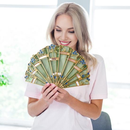 Blueberry Hand Fan 3D Printed Blueberry Vine Handheld Fan Vintage Portable Folding Fan Home Office Desktop Decoration
Blueberry Hand Fan 3D Printed Blueberry Vine Handheld Fan Vintage Portable Folding Fan Home Office Desktop Decoration
