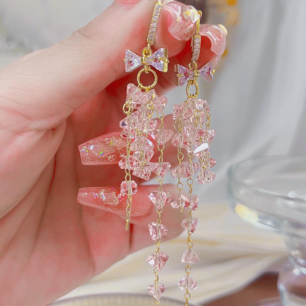 Silver Needle Heart & Butterfly Tassel Earrings: Zircon, Crystal, Luxurious European & American Style. серебряный
Silver Needle Heart & Butterfly Tassel Earrings: Zircon, Crystal, Luxurious European & American Style. серебряный