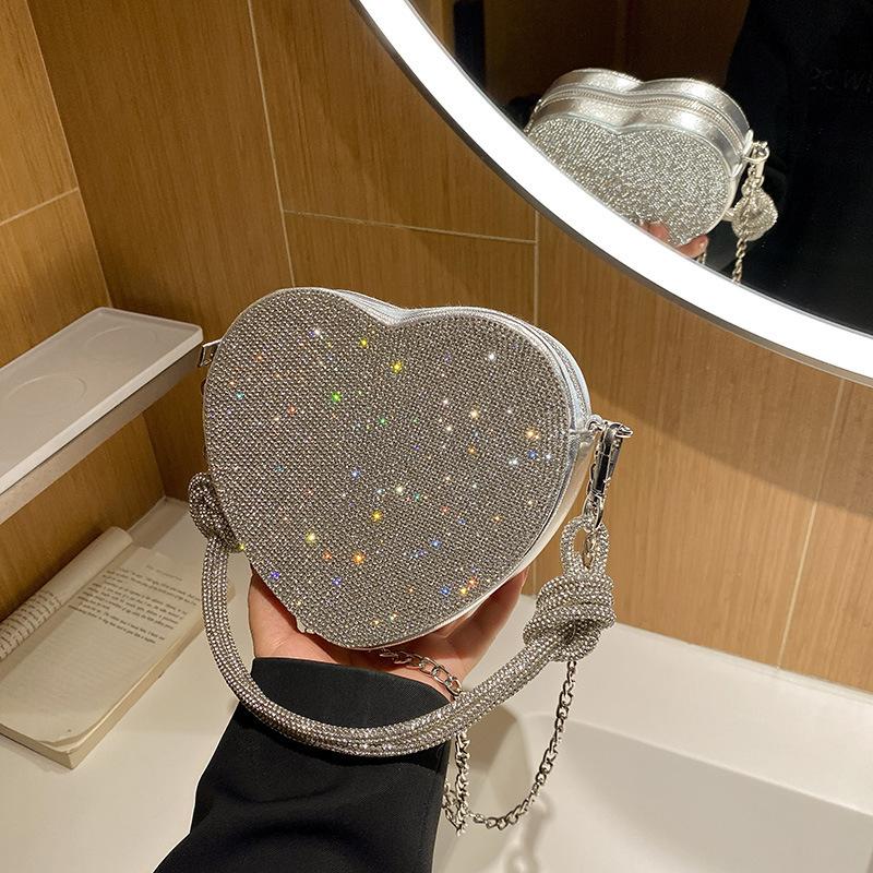 Сумка Love Bag Яркий бриллиант Сумка через плечо Модная универсальная сумка-мессенджер Сумки на День святого Валентина Банкетная сумка со стразами Подмышечная сумка серебряный
Сумка Love Bag Яркий бриллиант Сумка через плечо Модная универсальная сумка-мессенджер Сумки на День святого Валентина Банкетная сумка со стразами Подмышечная сумка серебряный