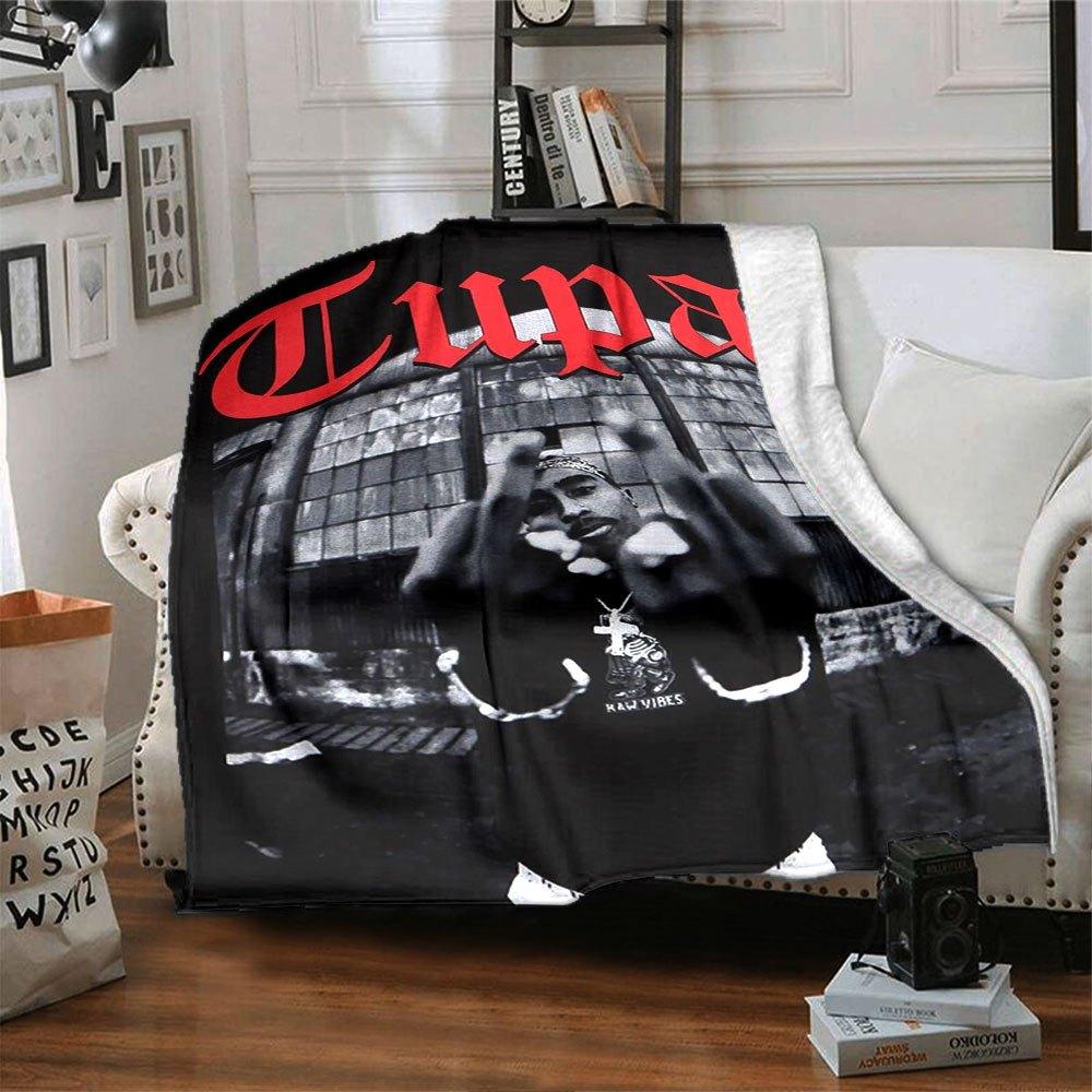 1pc 2PacHip-Hop Blanket Soft Lightweight All-Season Multi-Purpose Throw for Sofa, Bed, Office & Picnics, French Style with Iconic Album Art D73 80cmx120cm(31inx47in)
1pc 2PacHip-Hop Blanket Soft Lightweight All-Season Multi-Purpose Throw for Sofa, Bed, Office & Picnics, French Style with Iconic Album Art D73 80cmx120cm(31inx47in)